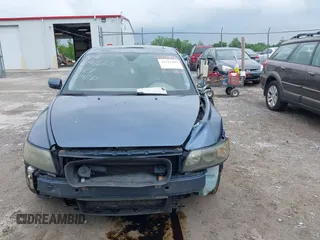 2005 Volvo S40 с VIN YV1MS382452091623, выставлен на аукционе IAAI как лот 42311105 с пробегом 269 001 миль миль и . История ставок и продаж доступна на DreamBid. Изображение 13.