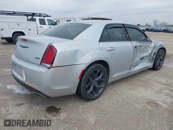 2023 Chrysler 300 Touring with VIN 2C3CCAAG3PH706573, listed as a IAAI auction lot 41603532 with 6,204 mi miles and . Bid and sale history available at DreamBid. Image 4.