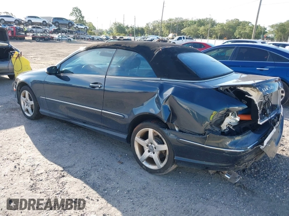 2005 Mercedes-Benz CLK 500 с VIN WDBTK75G75T035547, выставлен на аукционе IAAI как лот 42604824 с пробегом 124 025 миль миль и . История ставок и продаж доступна на DreamBid. Изображение 3.