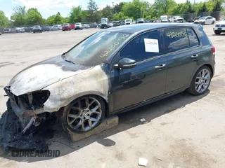 2011 Volkswagen GTI z VIN WVWGV7AJ3BW111691, wystawiony jako IAAI lot #42200196 z przebiegiem Nie podano mil oraz . Historia ofert i sprzedaży dostępna na DreamBid. Obrazek 2.