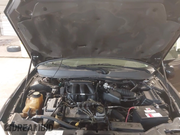 2004 Ford Taurus SE z VIN 1FAFP53U74G107504, wystawiony jako IAAI lot #42068692 z przebiegiem Nie podano mil oraz . Historia ofert i sprzedaży dostępna na DreamBid. Obrazek 10.