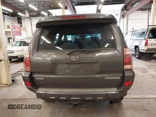 2005 Toyota 4Runner SR5 with VIN JTEBT14R158023791, listed as a IAAI auction lot 42011427 with 142,289 mi miles and . Bid and sale history available at DreamBid. Image 17.