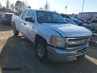 2013 Chevrolet Silverado 1500 LT with VIN 1GCRCSEA4DZ325537, listed as a IAAI auction lot 41405635 with 182,285 mi miles. Bid and sale history available at carsss.com. Image 1.