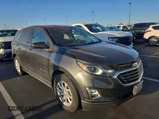 2020 Chevrolet Equinox LT z VIN 2GNAXJEV6L6239808, wystawiony jako IAAI lot #42396785 z przebiegiem 34 395 mil mil oraz . Historia ofert i sprzedaży dostępna na DreamBid. Obrazek 28.