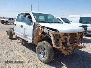 2019 Ford Super Duty F-250 SRW XL with VIN 1FD7W2B61KEF57849, listed as a IAAI auction lot 42026983 with 1 mi miles. Bid and sale history available at carsss.com. Image 1.