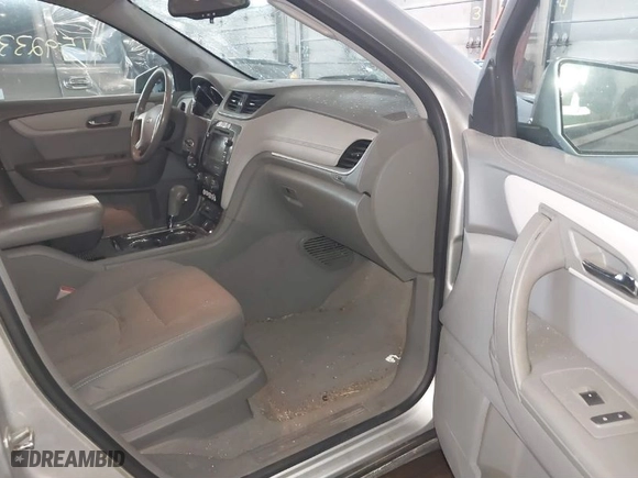 2015 Chevrolet Traverse LT with VIN 1GNKRGKD3FJ319541, listed as a IAAI auction lot 41592333 with 116,604 mi miles. Bid and sale history available at carsss.com. Image 5.
