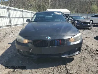 2013 BMW 3 Series 328i z VIN WBA3C1C58DF437018, wystawiony jako Copart lot #52147355 z przebiegiem 161 247 mil mil oraz Szkody całkowita. Historia ofert i sprzedaży dostępna na DreamBid. Obrazek 5.