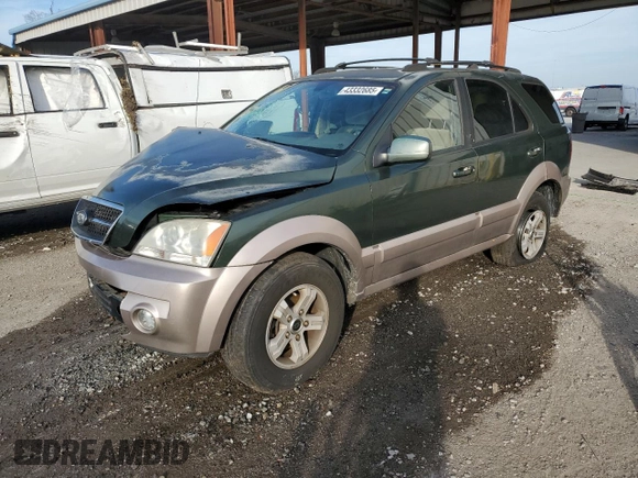 2004 Kia Sorento LX with VIN KNDJC733945229568, listed as a Copart auction lot 43332685 with 125,118 mi miles and Salvage Title. Bid and sale history available at carsss.com. Image 1.