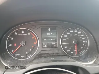 2017 Audi A3 Premium Plus z VIN WAUJ8GFF4H1029389, wystawiony jako Copart lot #57770385 z przebiegiem 94 147 mil mil oraz Szkoda całkowita • Salvage title. Historia ofert i sprzedaży dostępna na DreamBid. Obrazek 9.
