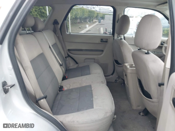 2008 Ford Escape XLT with VIN 1FMCU03108KA62726, listed as a IAAI auction lot 41921634 with 201,169 mi miles. Bid and sale history available at carsss.com. Image 8.