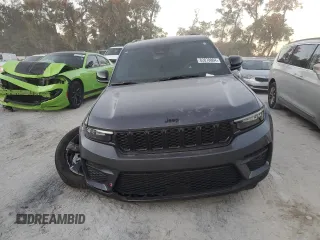 2023 Jeep Grand Cherokee Laredo с VIN 1C4RJGAG2PC662664, выставлен на аукционе Copart как лот 82878804 с пробегом 9 800 миль миль и Списание • Salvage title. История ставок и продаж доступна на DreamBid. Изображение 5.