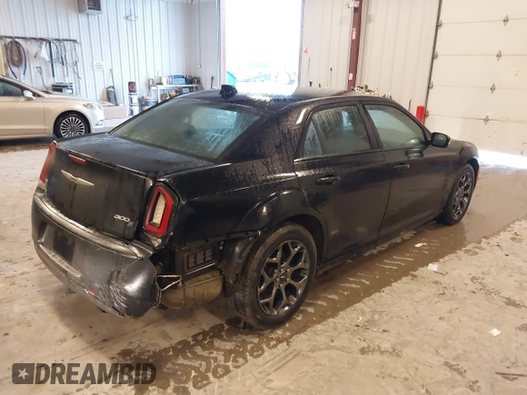 2016 Chrysler 300 S z VIN 2C3CCAGG7GH329401, wystawiony jako IAAI lot #41486084 z przebiegiem 163 942 mil mil oraz . Historia ofert i sprzedaży dostępna na DreamBid. Obrazek 4.