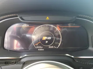 2023 Audi R8 performance quattro z VIN WUACEAFX6P7902424, wystawiony jako Copart lot #81065204 z przebiegiem 6 222 mil mil oraz Szkoda całkowita • Salvage title. Historia ofert i sprzedaży dostępna na DreamBid. Obrazek 9.
