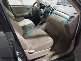 2006 Toyota Highlander w/3rd Row with VIN JTEEP21A460153635, listed as a IAAI auction lot 41618056 with 136,204 mi miles. Bid and sale history available at carsss.com. Image 5.