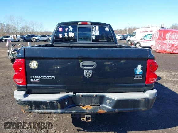 2005 Dodge Dakota SLT z VIN 1D7HW48N25S178373, wystawiony jako IAAI lot #41815561 z przebiegiem 148 112 mil mil oraz . Historia ofert i sprzedaży dostępna na DreamBid. Obrazek 16.