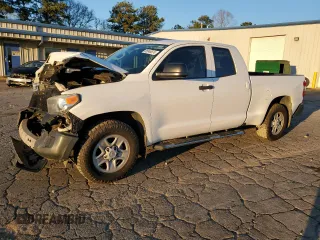 2017 Toyota Tundra 2WD SR5 with VIN 5TFRW5F19HX220095, listed as a Copart auction lot 86846674 with 247,120 mi miles and Salvage Title. Bid and sale history available at carsss.com. Image 1.