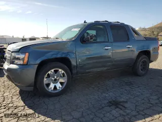 2008 Chevrolet Avalanche LS with VIN 3GNEC12008G100016, listed as a Copart auction lot 46271315 with 130,719 mi miles and Salvage Title. Bid and sale history available at carsss.com. Image 1.