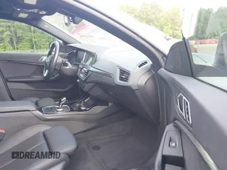 2022 BMW 2 Series 228i z VIN WBA53AK04N7L41428, wystawiony jako IAAI lot #42172779 z przebiegiem 39 241 mil mil oraz . Historia ofert i sprzedaży dostępna na DreamBid. Obrazek 5.