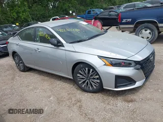 2024 Nissan Altima SV z VIN 1N4BL4DV9RN376831, wystawiony jako IAAI lot #42267436 z przebiegiem 24 996 mil mil oraz . Historia ofert i sprzedaży dostępna na DreamBid. Obrazek 1.