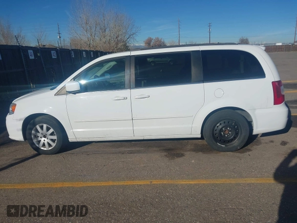 2015 Chrysler Town & Country LX with VIN 2C4RC1AG1FR678142, listed as a IAAI auction lot 41016680 with 78,756 mi miles and . Bid and sale history available at carsss.com. Image 14.
