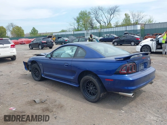 1996 Ford Mustang GT z VIN 1FALP42X6TF193224, wystawiony jako IAAI lot #42066891 z przebiegiem 42 705 mil mil oraz . Historia ofert i sprzedaży dostępna na DreamBid. Obrazek 3.