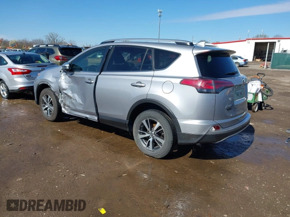 2018 Toyota RAV4 XLE with VIN JTMWFREV3JD120189, listed as a IAAI auction lot 41976999 with 62,182 mi miles and . Bid and sale history available at carsss.com. Image 3.