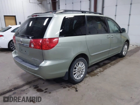 2010 Toyota Sienna XLE z VIN 5TDDK4CC6AS032622, wystawiony jako IAAI lot #42271332 z przebiegiem 139 650 mil mil oraz . Historia ofert i sprzedaży dostępna na DreamBid. Obrazek 4.