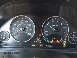 2014 BMW 3 Series 328i xDrive with VIN WBA3B5C52EF958635, listed as a IAAI auction lot 40916777 with 143,975 mi miles. Bid and sale history available at carsss.com. Image 7.