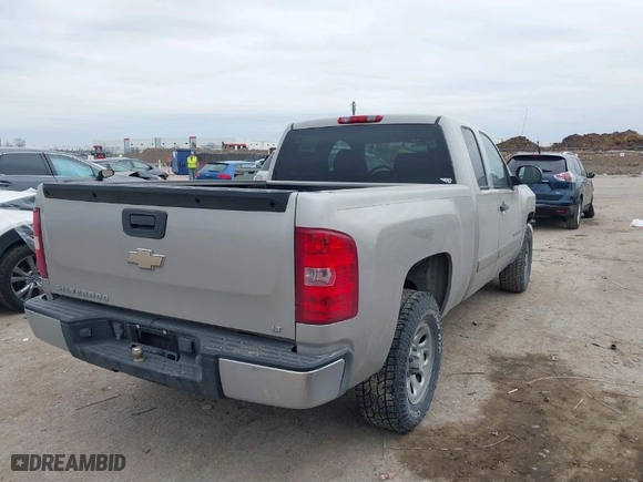 2008 Chevrolet Silverado 1500 Work Truck with VIN 1GCEC19C88Z234345, listed as a IAAI auction lot 41641815 with 123,050 mi miles. Bid and sale history available at carsss.com. Image 4.