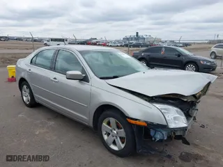 2008 Ford Fusion SE with VIN 3FAHP07108R104972, listed as a IAAI auction lot 41952881 with 159,670 mi miles. Bid and sale history available at carsss.com. Image 1.