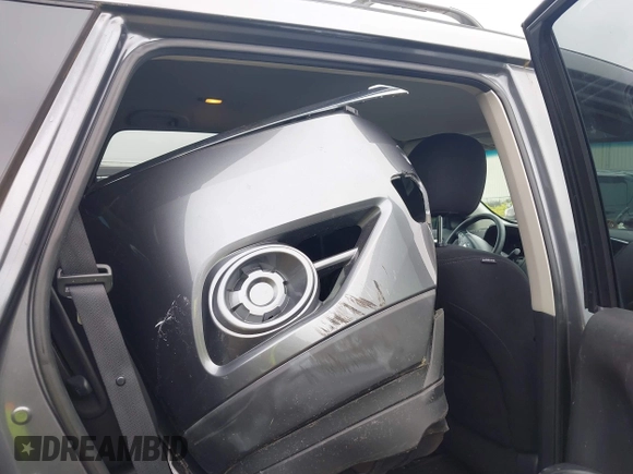 2015 Nissan Pathfinder S z VIN 5N1AR2MM3FC675623, wystawiony jako IAAI lot #42697236 z przebiegiem 99 686 mil mil oraz . Historia ofert i sprzedaży dostępna na DreamBid. Obrazek 8.