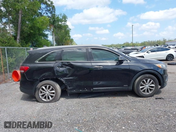 2017 Kia Sorento LX with VIN 5XYPGDA34HG293207, listed as a IAAI auction lot 42108117 with 187,998 mi miles and . Bid and sale history available at DreamBid. Image 12.