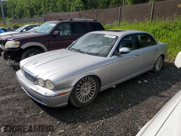 2006 Jaguar XJ Vanden Plas z VIN SAJWA82B46SG49807, wystawiony jako Copart lot #58930685 z przebiegiem 116 710 mil mil oraz Szkoda całkowita • Salvage title. Historia ofert i sprzedaży dostępna na DreamBid. Obrazek 1.