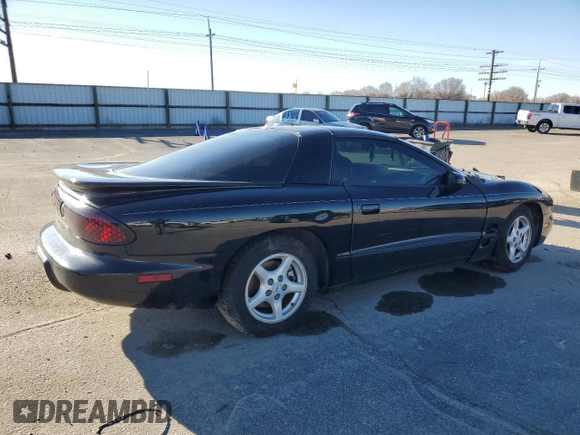2001 Pontiac Firebird Firebird с VIN 2G2FS22K912147016, выставлен на аукционе Copart как лот 87510625 с пробегом 175 695 миль миль и Списание • Salvage title. История ставок и продаж доступна на DreamBid. Изображение 3.
