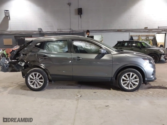 2022 Nissan Rogue Sport SV with VIN JN1BJ1BW4NW491810, listed as a IAAI auction lot 41192500 with 30,600 mi miles. Bid and sale history available at carsss.com. Image 14.