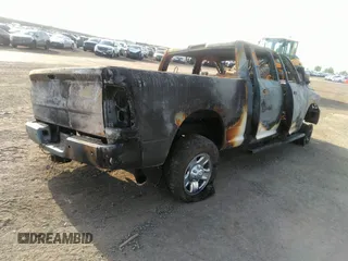 2018 Ram 2500 Big Horn with VIN 3C6UR5DL8JG275483, listed as a IAAI auction lot 42150792 with Not Provided miles. Bid and sale history available at carsss.com. Image 4.