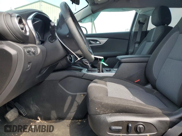 2023 Chevrolet Blazer LT с VIN 3GNKBHR45PS160277, выставлен на аукционе Copart как лот 54910665 с пробегом 29 338 миль миль и Списание • Salvage title. История ставок и продаж доступна на DreamBid. Изображение 7.