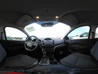 2017 Ford Escape S z VIN 1FMCU0F70HUC24455, wystawiony jako IAAI lot #42093457 z przebiegiem 144 049 mil mil oraz . Historia ofert i sprzedaży dostępna na DreamBid. Obrazek 19.