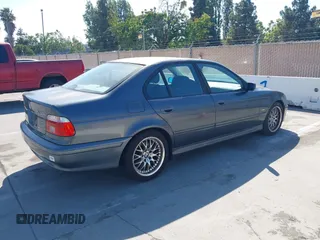 2001 BMW 5 Series 530i z VIN WBADT63461CF06054, wystawiony jako IAAI lot #42465431 z przebiegiem 215 571 mil mil oraz . Historia ofert i sprzedaży dostępna na DreamBid. Obrazek 4.
