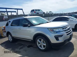 2018 Ford Explorer XLT z VIN 1FM5K7D87JGB56677, wystawiony jako IAAI lot #41926338 z przebiegiem 101 332 mil mil oraz . Historia ofert i sprzedaży dostępna na DreamBid. Obrazek 13.