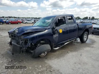 2019 Ram 1500 Tradesman z VIN 1C6RR6FG6KS574296, wystawiony jako Copart lot #56288645 z przebiegiem 67 544 mil mil oraz Szkoda całkowita • Salvage title. Historia ofert i sprzedaży dostępna na DreamBid. Obrazek 1.