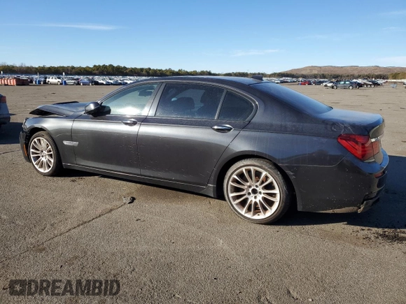 2014 BMW 7 Series ALPINA B7 z VIN WBAYE8C56ED136382, wystawiony jako Copart lot #43106485 z przebiegiem 87 601 mil mil oraz Tytuł czysty. Historia ofert i sprzedaży dostępna na DreamBid. Obrazek 2.