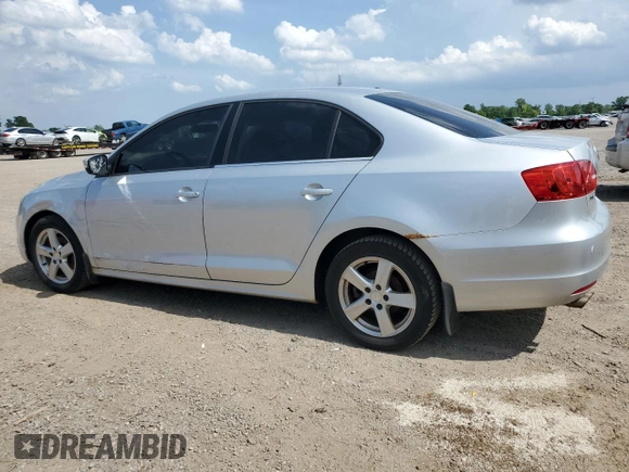 2012 Volkswagen Jetta Comfortline with VIN 3VWDL7AJ0CM375068, listed as a Copart auction lot 57349685 with 370,214 mi miles and Salvage title. Bid and sale history available at DreamBid. Image 2.