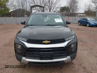 2022 Chevrolet TrailBlazer LT with VIN KL79MRSL6NB012136, listed as a IAAI auction lot 42081098 with 34,760 mi miles. Bid and sale history available at carsss.com. Image 13.