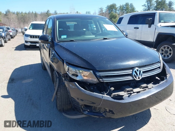 2012 Volkswagen Tiguan SEL with VIN WVGAV7AX4CW524596, listed as a IAAI auction lot 42042966 with 100,986 mi miles and . Bid and sale history available at DreamBid. Image 6.