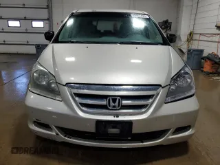 2005 Honda Odyssey LX with VIN 5FNRL38285B031835, listed as a Copart auction lot 49467425 with 226,140 mi miles and Clean Title. Bid and sale history available at carsss.com. Image 5.