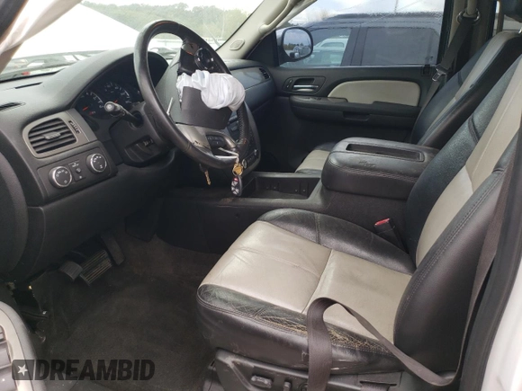 2008 Chevrolet Suburban LTZ with VIN 3GNFK16378G269056, listed as a Copart auction lot 69138044 with 329,083 mi miles and Non Repairable. Bid and sale history available at carsss.com. Image 7.