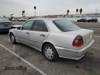 2000 Mercedes-Benz C 230 Kompressor with VIN WDBHA24G4YF929022, listed as a Copart auction lot 76266134 with 197,452 mi miles and Clean Title. Bid and sale history available at carsss.com. Image 2.