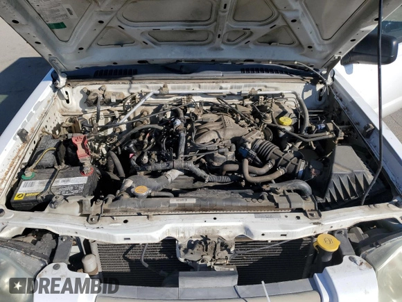 2004 Nissan Frontier XE with VIN 1N6ED29X84C442614, listed as a Copart auction lot 42862635 with 184,038 mi miles and Clean title. Bid and sale history available at DreamBid. Image 11.