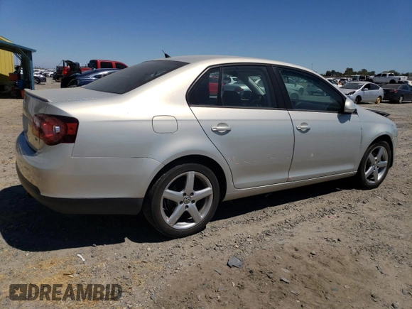 2010 Volkswagen Jetta Limited Edition с VIN 3VWAZ7AJ5AM095631, выставлен на аукционе Copart как лот 65407545 с пробегом 120 103 миль миль и Списание • Salvage title. История ставок и продаж доступна на DreamBid. Изображение 3.